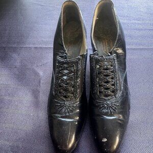 Very Antique Black Lace Up Shoes Sz 7